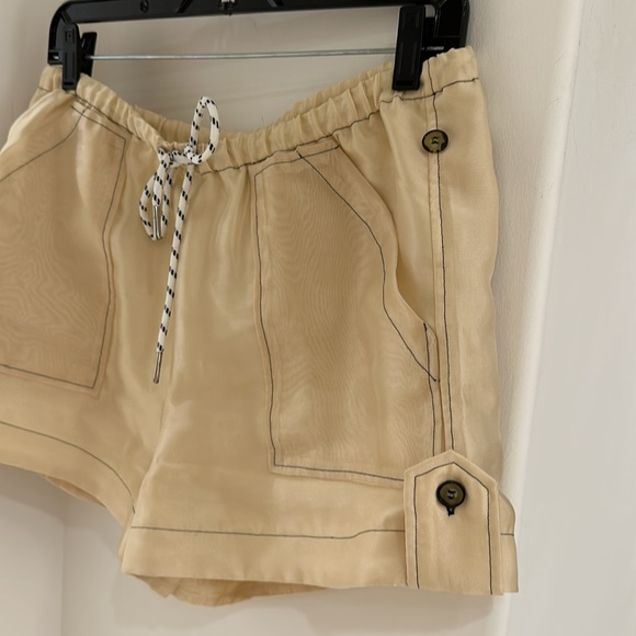 Ganni Organza cargo shorts in bone. Size small - Picture 3 of 9